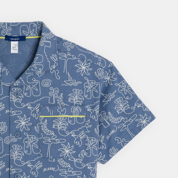 قميص بأكمام قصيرة مزين برسوم، باللون الأزرق، للأولاد